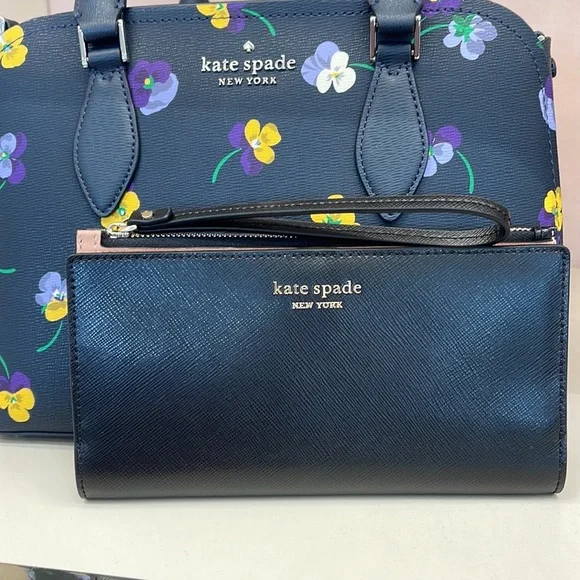 Kate Spade Spencer Continental Wristlet 
Black - Picture 10 of 16